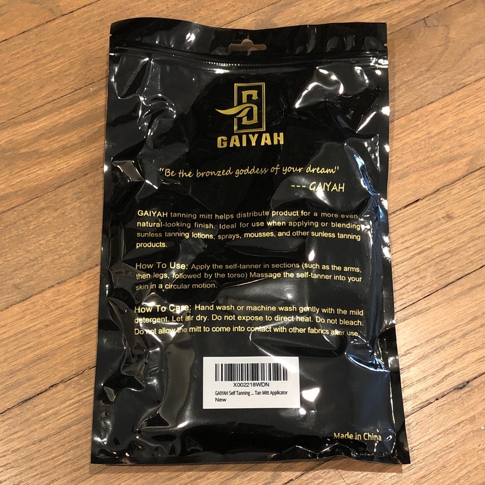 Exfoliating Gloves, Tanning Mitt, and Tweezerman Pedro Callus Stone Set - Picture 3 of 9